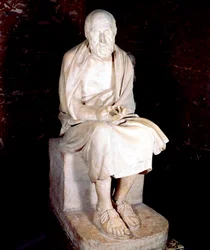 Statue af siddende mand siges at være Herodot, oldgræsk historiker