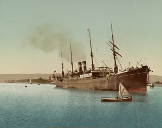 Suez-kanalen, skib på vej ind i Det Røde Hav nær Port Tewfic, ca. 1900 (farvefotokrom)