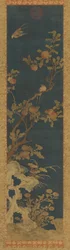 Gobelin: fugle, ferskentræ, sten og blomster på en blå grund, Qing-dynastiet, 1644-1911.