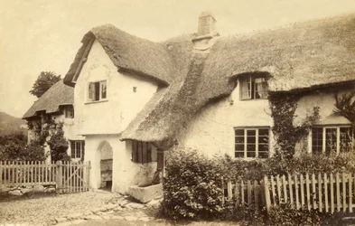 Stråtækt sommerhus, Lustleigh, Devon.