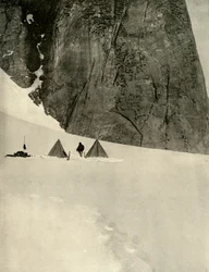 Lejren under granitsøjlen, en halv mil fra Lower Glacier Depot...27. januar 1909