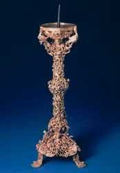 Gloucester lysestagen, forgyldt klokkemetal, engelsk, 1100-tallet