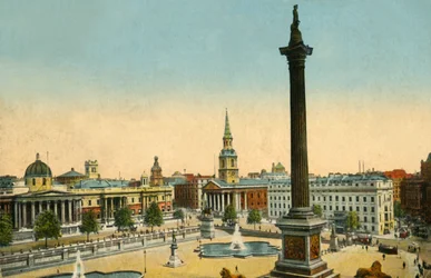 National Gallery og Nelsons Column, Trafalgar Square, London, c1910.