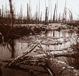The River Ailette, Nordfrankrig, c1914-c1918