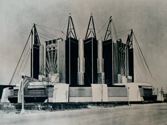 Rejse- og Transportbygningen, 1932 1933.
