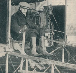 Flyet, der foretog den første flyvning på en cirkulær mile i Storbritannien, c1909 c1937