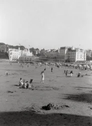 Stranden, Dinard, Bretagne, 20. århundrede