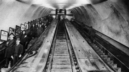 Tottenham Court Road rulletrapper til undergrundsstationen, London, 1926-1927