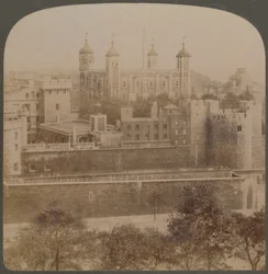 Tower of London - berømt gammelt palads og royaltyfængsel - England, 1901.