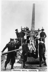 Træning af flådeskytter, Whale Island, Portsmouth, Hampshire, 1937