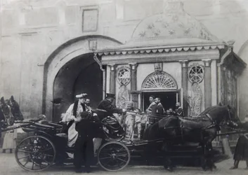 Tsarina Alexandra Fyodorovna besøger det iberiske kapel, Moskva, Rusland, 1900-tallet