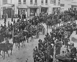 Tyrkisk artilleri forlader Konstantinopel i aktiv tjeneste, 1915