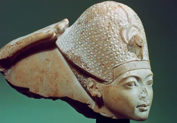 Tutankhamon iført den blå krone, 1300-tallet f.Kr