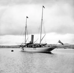 Storbritannien: En Steam Yacht ved Anker. c1890
