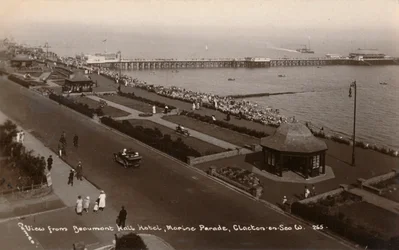 Udsigt fra Beaumont Hall Hotel, Marine Parade, Clacton-on-Sea, c1925