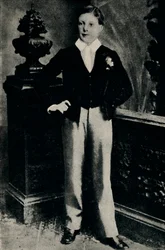 Winston Churchill ved Harrow, c1887, 1945.