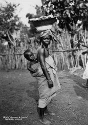 Kvinde og barn, Sierra Leone, 20. århundrede