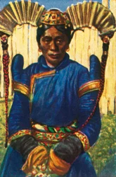 Kvinde med traditionel hovedbeklædning, Mongoliet, c1928.