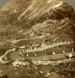 Zigzag-stejler af Grjotlid-vejen til Mark - 10 miles rejse i 3 54 miles lige strækning, Norge