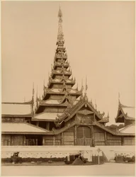 Myei-nan eller Main Audience Hall i Mandalay-paladset, Burma, slutningen af det 19. århundrede (albumin-tryk)