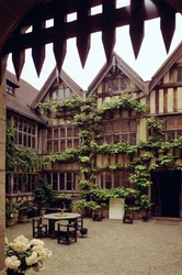 Udsigt over den indre gårdhave, Hever Castle, Kent, slutningen af det 15. århundrede