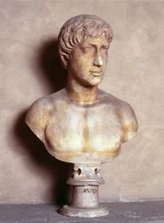 Buste af Augustus, romersk (marmor)