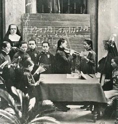 Julesangsøvelse på en fransk mission i Kina, begyndelsen af det tyvende århundrede
