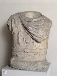 Cuirass, romersk (marmor)
