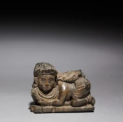 Figur af en hukende kvinde, 900-800 f.Kr