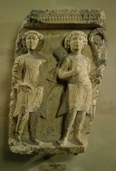 Fragment af en basreliefplade, der forestiller to soldater, fra Palmyra, 2. århundrede (sten)