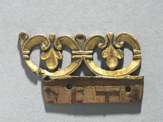Fragment af et dekorativt våbenskjold fra et relikvieskrin, ca. 1165-1180