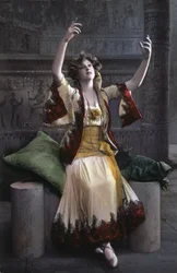 Gabrielle Ray synger i : Den glade enke, ca. 1910 (foto)