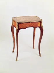 Louis XV intarsia-skrivebord af Bernard van Risenburgh