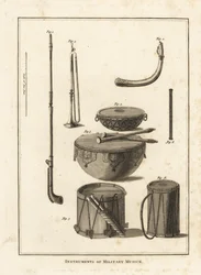 Militære musikinstrumenter: trompet, horn, fife, kedeltromme, sidetromle