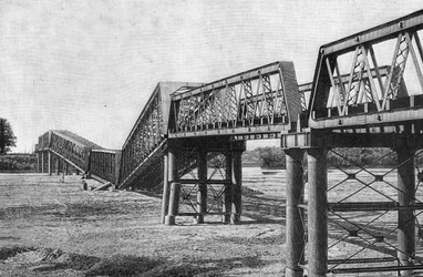 Nagara Gawa Railway Bridge efter jordskælvet i Japan den 23. oktober