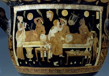 Rød og hvid figur bægerkrater: detalje, der viser banketscene, græsk (keramik) (detalje af 85012)