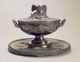 Sølvterrin og stativ fra Saltykov-tjenesten, af Robert Joseph Auguste (1725-1805), Paris