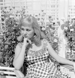 SKUESPILLEREN ALESANDRA PANARO I VENICE LIDO - 1957