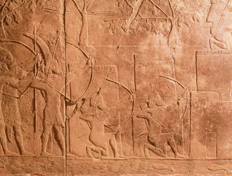 Belejringen af Alammu af Sanheribs hær (704-681 f.Kr.) detaljer fra et panel fra det sydvestlige palads i Nineve, ca. 700 f.Kr. (gips) (se også 85704)