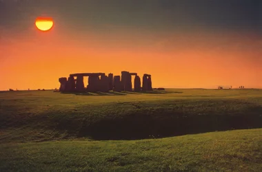 UK, England, Wiltshire County, Stonehenge, bronzealder, megalitisk monument ved solnedgang