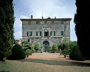Udsigt over havefacaden, designet af Carlo Fontana (1634-1714) 1680 (foto)