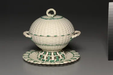 Kurv med fletværk på stativ, lavet af Wedgwood Factory, ca. 1780-1840