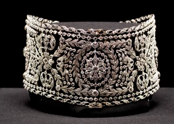 Halskæde i choker-stil af platin og diamanter, båret af Mrs. Potter Palmer I, født Bertha Honoré