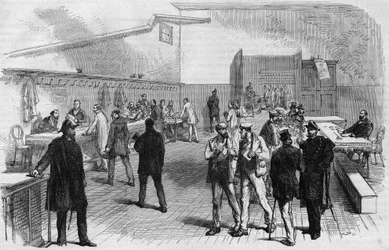 Valget i Paris i 1869: uddeling af valgkort til rådhuset i Montmartre. Stik fra 1869.