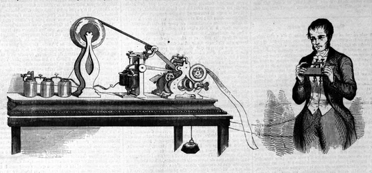 Den amerikanske opfinder Samuel Finley Breese Morse (1791-1872) repræsenterer ved siden af sin telegraf. Indgravering af det 19. århundrede