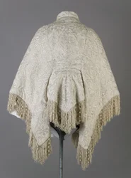 Bertha Palmers frakke, ca. 1870 (set bagfra), Ribbet silkemoiré, frynser og krystalperler