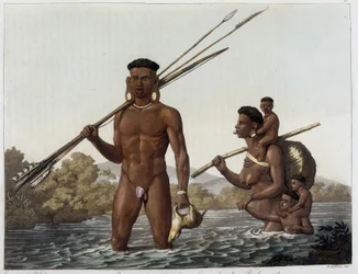 Familie af Botocudos-indianere, der vender tilbage fra jagt og krydser floden Rio Grande til Belmonte i Paraguay. I "" Det gamle og moderne kostume"" 1818-1820, af Ferrario.