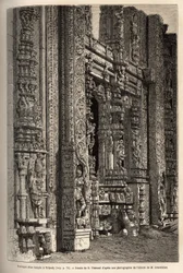 Portikoen udskåret af et tempel i Tripetty (eller Tirupati, i Andhra Pradesh), et vigtigt sted for hinduistisk pilgrimsfærd. Gravering til illustration af rejsen til Indiens meridionalprovinser, af Alfred Grandidier, i 1862-1864, udgivet i "" le tour du mo