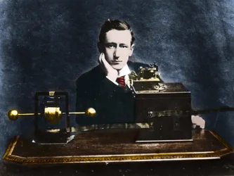Guglielmo Marconi (1874-1937), italiensk fysiker og opfinder i England i 1896.