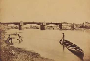 Jernbroen, Lucknow
